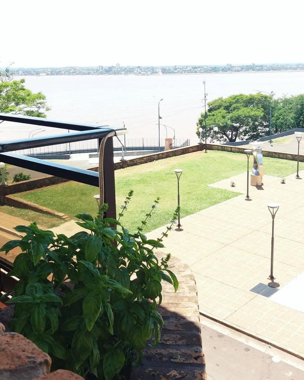 Edificio Nicolas Y Marcelo Siry Posadas Eksteriør bilde